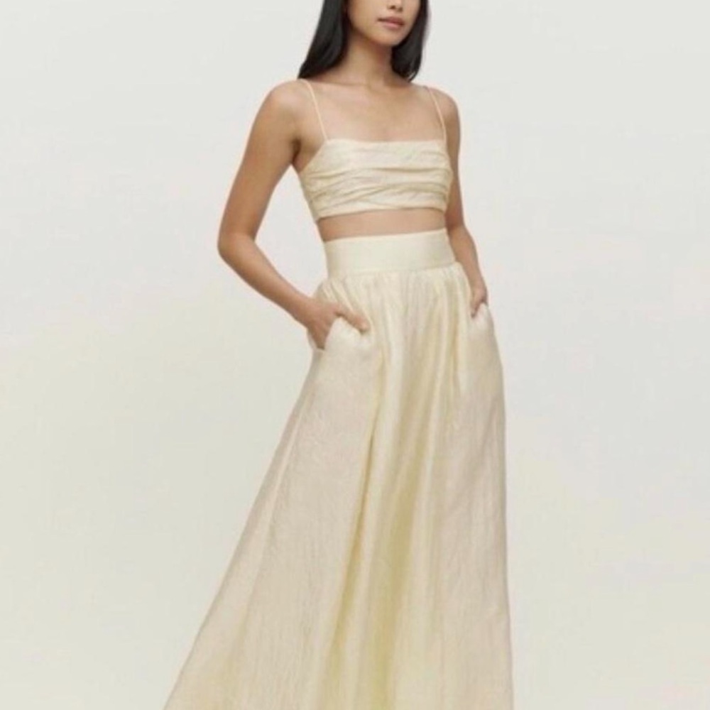 NWT Reformatjon Carlow pleated crop top - Picture 3 of 5